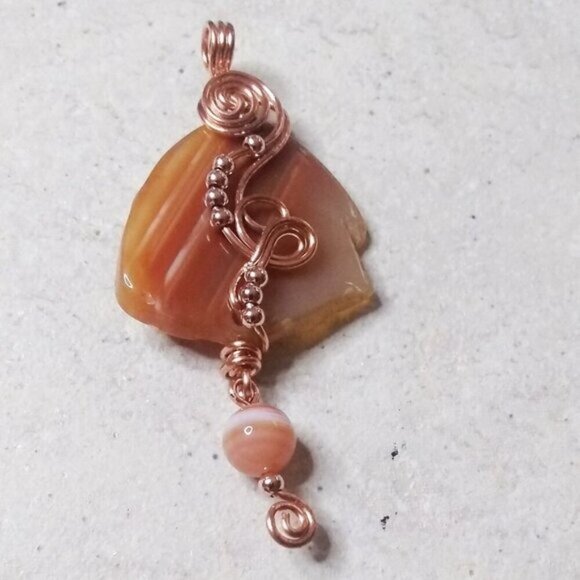 Rustic yet Elegant Contrasting Elements! Tough Banded Agate - Sleek Copper Wrap - Picture 6 of 16